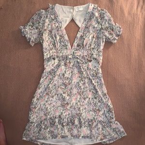 Floral dress w open back and sides
